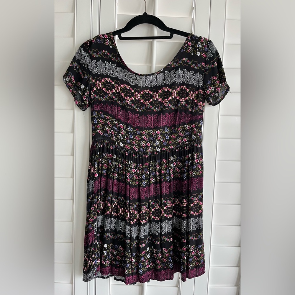 ALI KRIS Black Floral Short Sleeve Crew Neck Princess Cut Dress Size XS